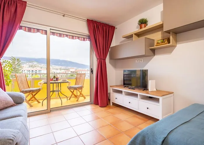 Salamander Vacational Home With Balcony And Fantastic Views